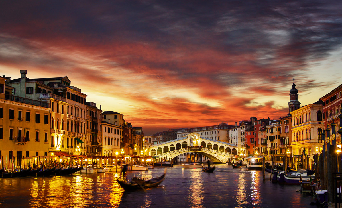 Romantischer Sommerabend in Venedig